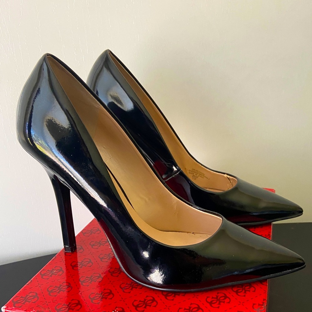 GUESS Womens Black Pumps High Heel
Stiletto
